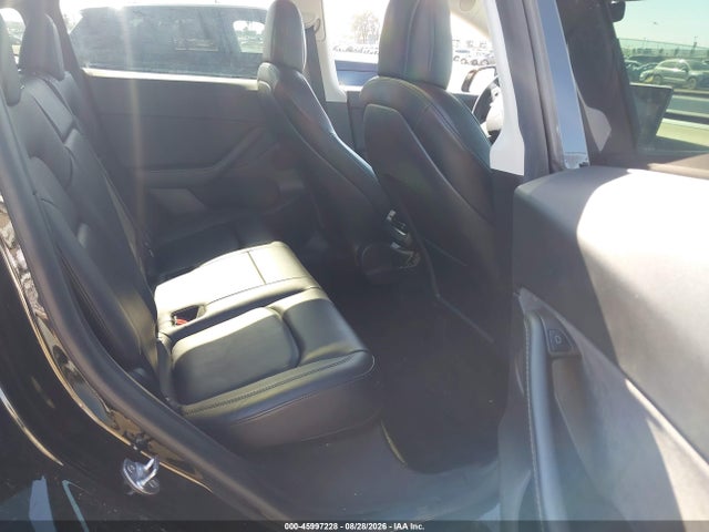 Продажа на аукционе авто 2021 Tesla Model Y Long Range Dual Motor All-wheel Drive, vin: 5YJYGDEE2MF218605, номер лота: 45997228