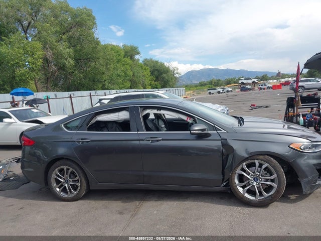 2020 Ford Fusion Hybrid Titanium მანქანა იყიდება აუქციონზე, vin: 3FA6P0RU1LR112828, აუქციონის ნომერი: 45997232