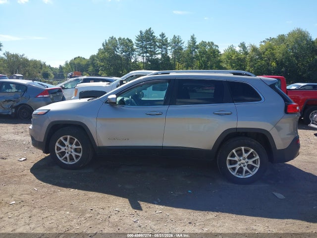 45997274 :رقم المزاد ، 1C4PJMCS8FW558281 vin ، 2015 Jeep Cherokee Latitude مزاد بيع