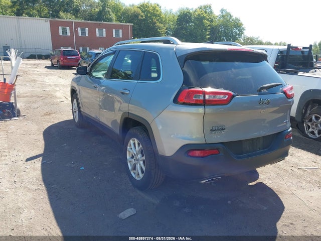 45997274 :رقم المزاد ، 1C4PJMCS8FW558281 vin ، 2015 Jeep Cherokee Latitude مزاد بيع