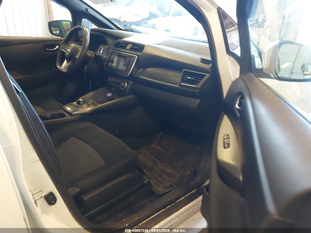 1N4AZ1CP7KC307035 Nissan LEAF S