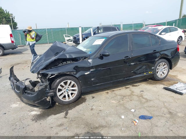 2006 Bmw 325i მანქანა იყიდება აუქციონზე, vin: WBAVB13506KX69220, აუქციონის ნომერი: 45997409