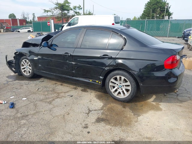 2006 Bmw 325i მანქანა იყიდება აუქციონზე, vin: WBAVB13506KX69220, აუქციონის ნომერი: 45997409