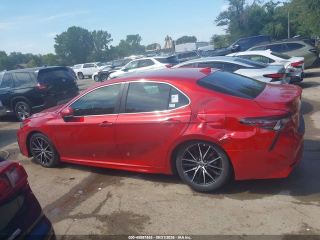 2022 Toyota Camry Se Hybrid მანქანა იყიდება აუქციონზე, vin: 4T1G31AK7NU043645, აუქციონის ნომერი: 45997455