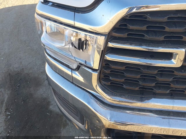 Продажа на аукционе авто 2022 Ram 2500 Tradesman  4x4 6'4 Box, vin: 3C6UR5CJ1NG103589, номер лота: 45997482