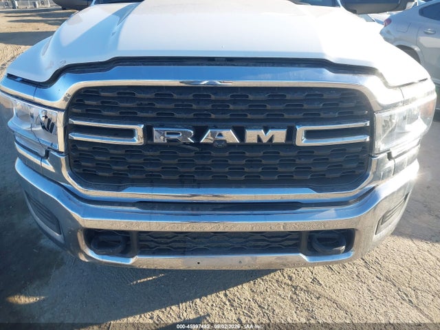 Продажа на аукционе авто 2022 Ram 2500 Tradesman  4x4 6'4 Box, vin: 3C6UR5CJ1NG103589, номер лота: 45997482