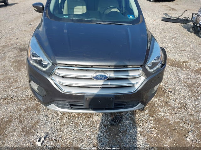 45997486 :رقم المزاد ، 1FMCU9J98JUC44259 vin ، 2018 Ford Escape Titanium مزاد بيع