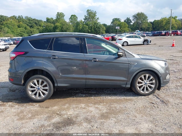 45997486 :رقم المزاد ، 1FMCU9J98JUC44259 vin ، 2018 Ford Escape Titanium مزاد بيع