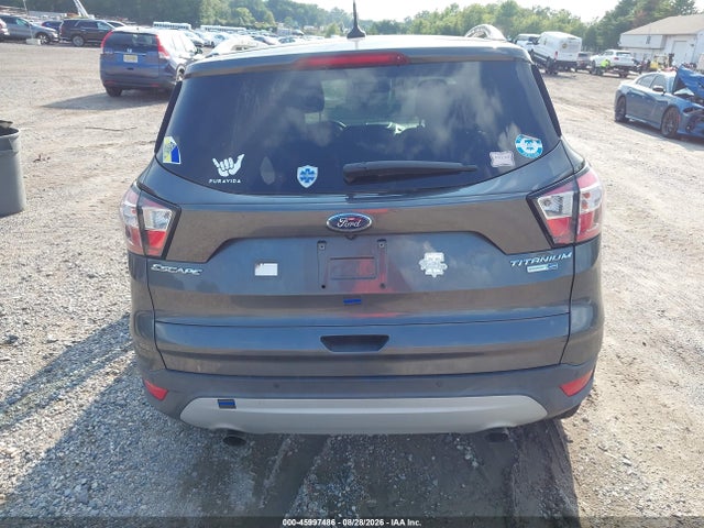 45997486 :رقم المزاد ، 1FMCU9J98JUC44259 vin ، 2018 Ford Escape Titanium مزاد بيع