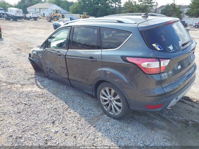 45997486 :رقم المزاد ، 1FMCU9J98JUC44259 vin ، 2018 Ford Escape Titanium مزاد بيع