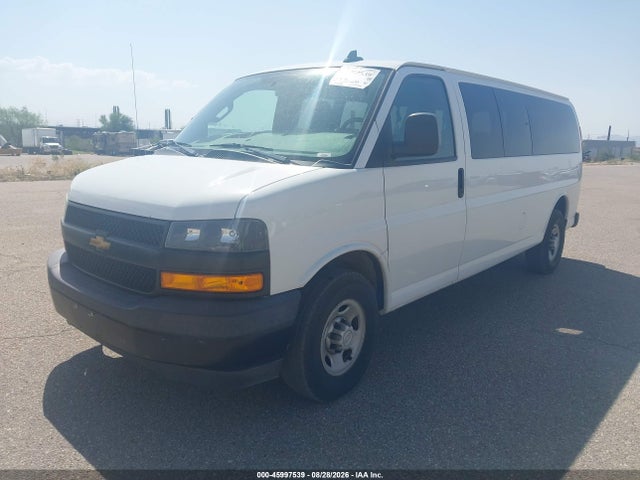 Chevrolet Express 3500 Ls 2019 1GAZGNFG1K1326299 Image 2