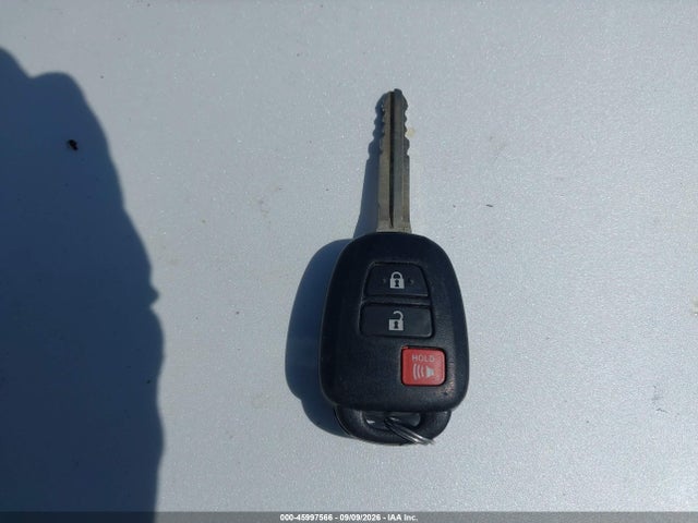 Toyota Prius C Two 2017 JTDKDTB31H1595887 Image 11