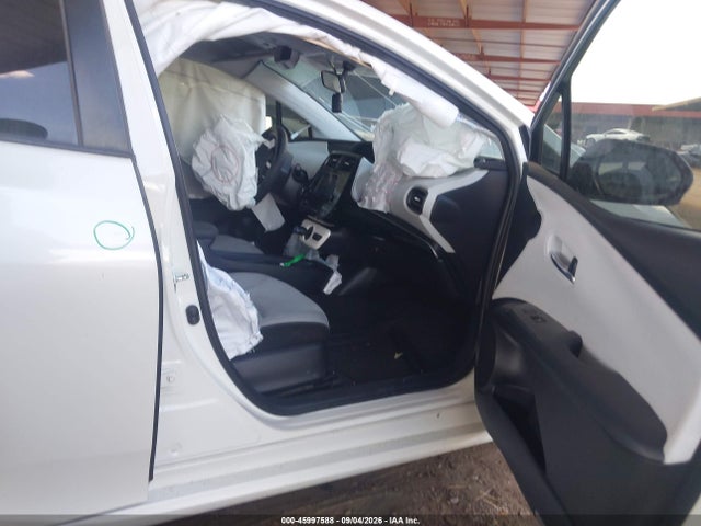 2016 Toyota Prius Two Eco მანქანა იყიდება აუქციონზე, vin: JTDKARFUXG3500969, აუქციონის ნომერი: 45997588