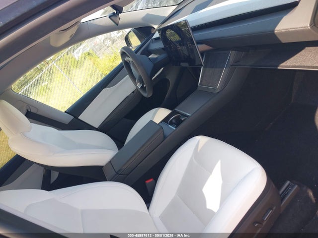 2026 Tesla Model Y All-wheel Drive/long Range Launch Series/premium All-wheel Drive მანქანა იყიდება აუქციონზე, vin: 7SAYGDEE4TA443185, აუქციონის ნომერი: 45997612