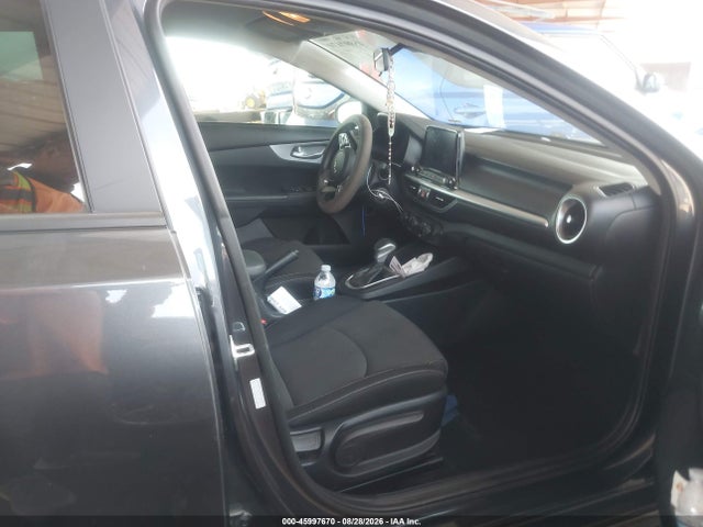 KIA FORTE FE 2022 3KPF24AD6NE499432 Image 5
