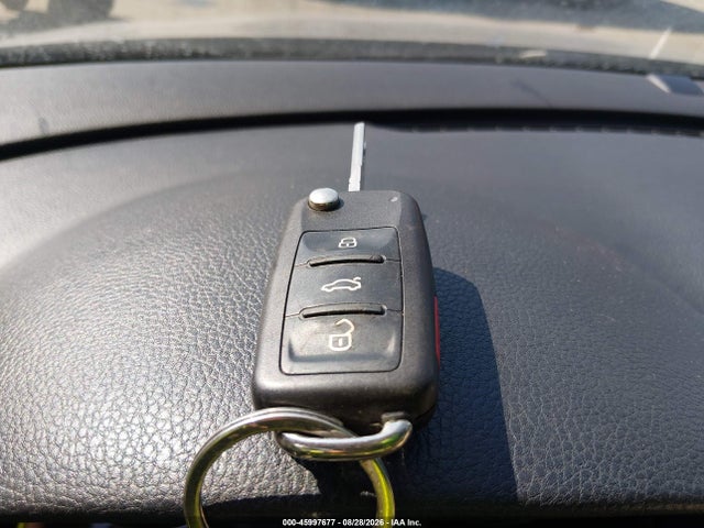 Продажа на аукционе авто 2014 Volkswagen Eos Komfort, vin: WVWBW8AH4EV005075, номер лота: 45997677