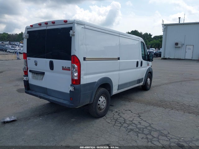 45997824 :رقم المزاد ، 3C6TRVAG8GE112792 vin ، 2016 Ram Promaster 1500 Low Roof مزاد بيع