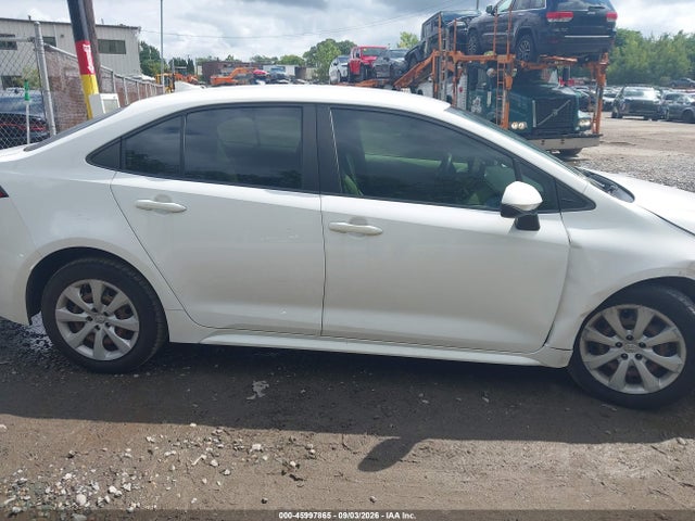 45997865 :رقم المزاد ، JTDEPMAE4NJ197100 vin ، 2022 Toyota Corolla Le مزاد بيع