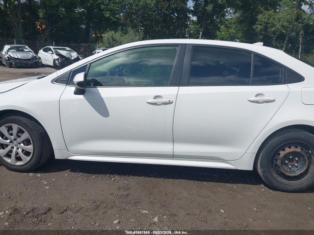 45997865 :رقم المزاد ، JTDEPMAE4NJ197100 vin ، 2022 Toyota Corolla Le مزاد بيع