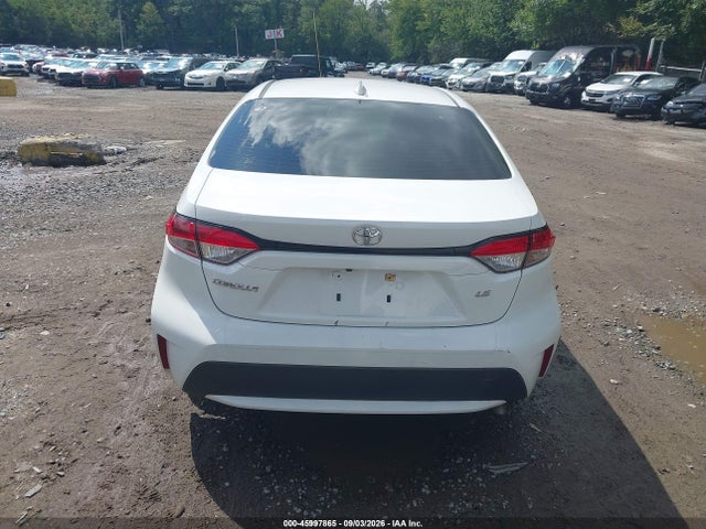 45997865 :رقم المزاد ، JTDEPMAE4NJ197100 vin ، 2022 Toyota Corolla Le مزاد بيع