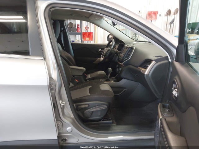 1C4PJMCB0JD528521 Jeep Cherokee Latitude 4x4