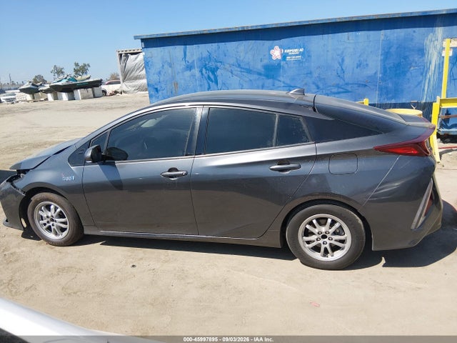 Toyota Prius Prime Plus 2018 JTDKARFP2J3079900 Image 15