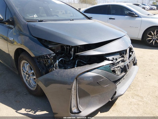 Toyota Prius Prime Plus 2018 JTDKARFP2J3079900 Image 18