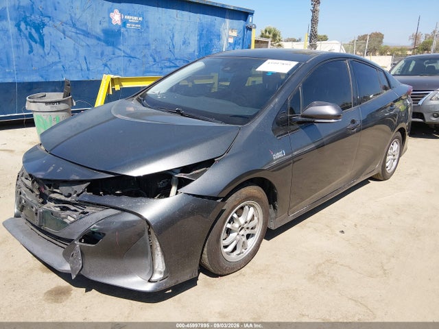 Toyota Prius Prime Plus 2018 JTDKARFP2J3079900 Image 2