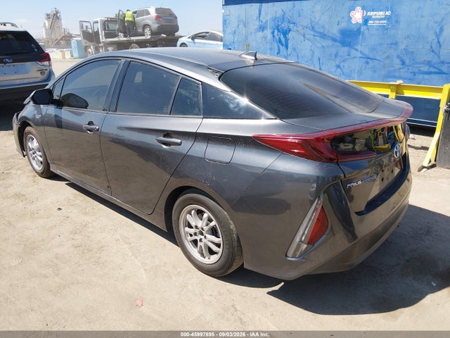 Toyota Prius Prime Plus 2018 JTDKARFP2J3079900 Image 3