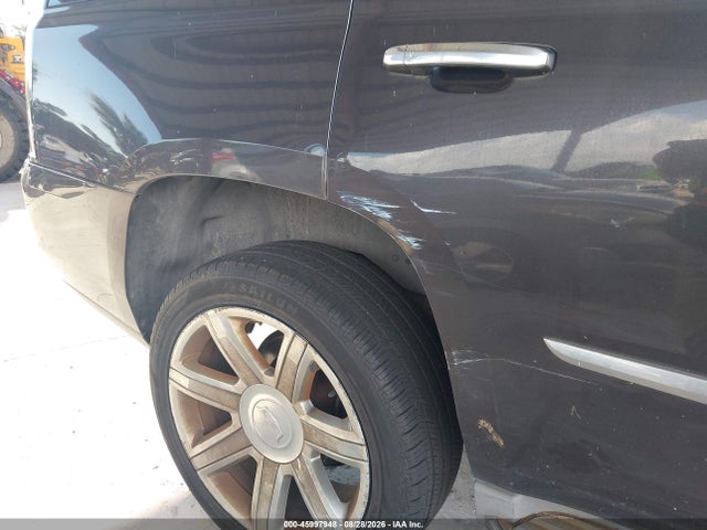 Продаж на аукціоні авто 2015 Cadillac Escalade Luxury, vin: 1GYS3MKJ7FR535130, номер лоту: 45997948