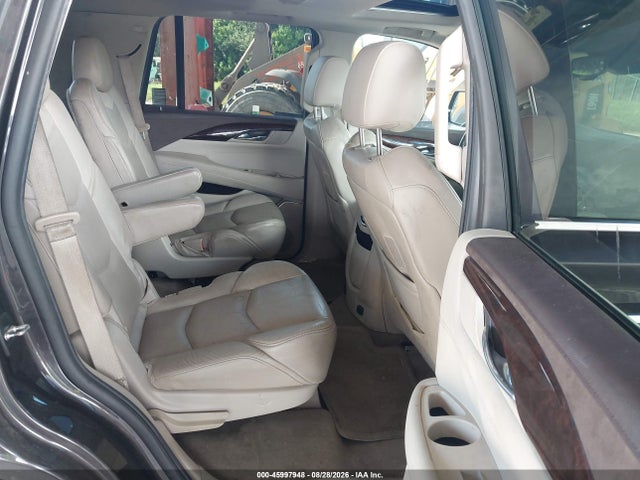 Продаж на аукціоні авто 2015 Cadillac Escalade Luxury, vin: 1GYS3MKJ7FR535130, номер лоту: 45997948