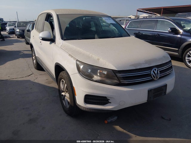 2013 Volkswagen Tiguan S მანქანა იყიდება აუქციონზე, vin: WVGAV7AX6DW540073, აუქციონის ნომერი: 45997985