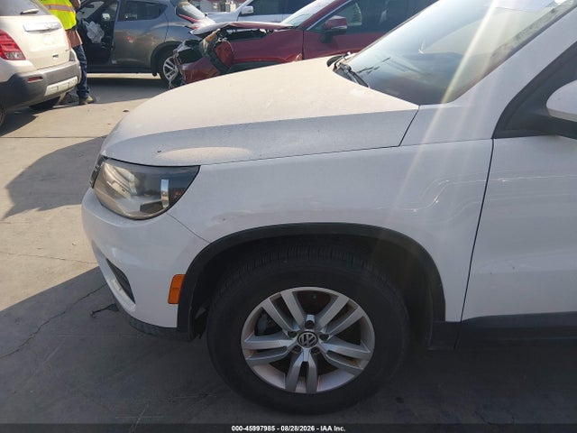 2013 Volkswagen Tiguan S მანქანა იყიდება აუქციონზე, vin: WVGAV7AX6DW540073, აუქციონის ნომერი: 45997985