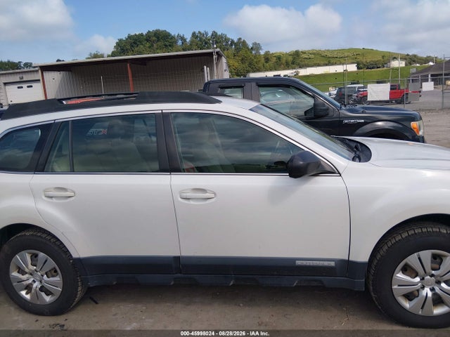 45998024 :رقم المزاد ، 4S4BRBAC7A3386186 vin ، 2010 Subaru Outback 2.5i مزاد بيع