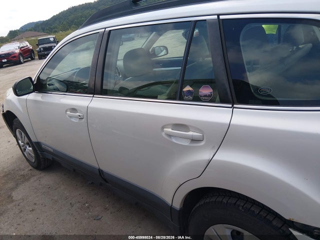 45998024 :رقم المزاد ، 4S4BRBAC7A3386186 vin ، 2010 Subaru Outback 2.5i مزاد بيع