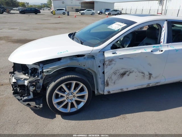 Lincoln MKZ HYBRID 2015 3LN6L2LU1FR614247 Image 18
