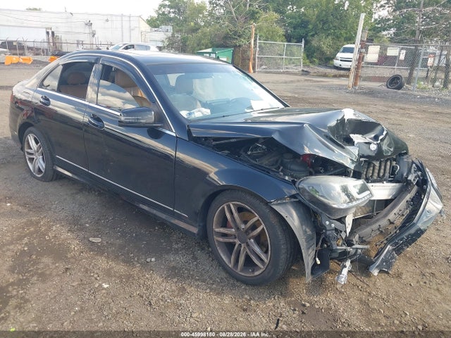 Продажа на аукционе авто 2012 Mercedes-benz C 300 Luxury 4matic/sport 4matic, vin: WDDGF8BB6CA684440, номер лота: 45998180