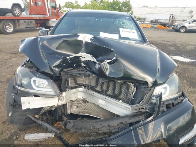 Продажа на аукционе авто 2012 Mercedes-benz C 300 Luxury 4matic/sport 4matic, vin: WDDGF8BB6CA684440, номер лота: 45998180