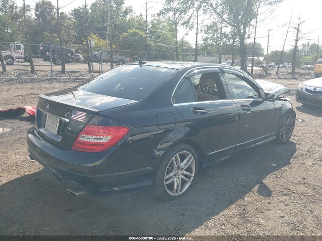 Продажа на аукционе авто 2012 Mercedes-benz C 300 Luxury 4matic/sport 4matic, vin: WDDGF8BB6CA684440, номер лота: 45998180