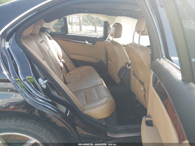 Продажа на аукционе авто 2012 Mercedes-benz C 300 Luxury 4matic/sport 4matic, vin: WDDGF8BB6CA684440, номер лота: 45998180