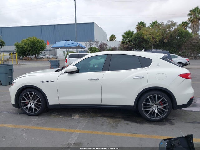 Maserati Levante 2017 ZN661XUAXHX243822 Image 13