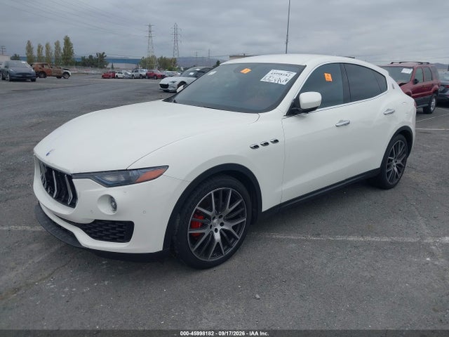 Maserati Levante 2017 ZN661XUAXHX243822 Image 2
