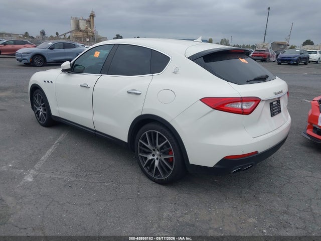 Maserati Levante 2017 ZN661XUAXHX243822 Image 3