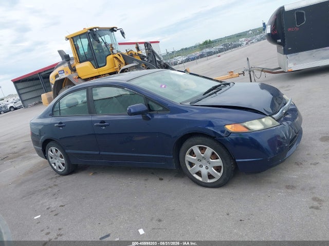 Продажа на аукционе авто 2008 Honda Civic Lx, vin: 1HGFA16518L110390, номер лота: 45998203