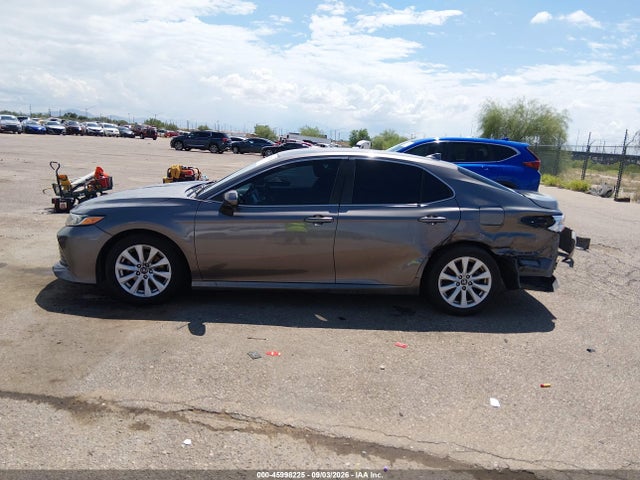 Продажа на аукционе авто 2020 Toyota Camry Le, vin: 4T1C11AK2LU917529, номер лота: 45998225