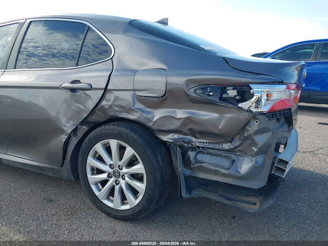 Продажа на аукционе авто 2020 Toyota Camry Le, vin: 4T1C11AK2LU917529, номер лота: 45998225
