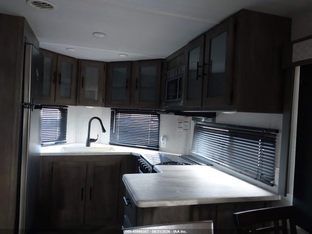 Продаж на аукціоні авто 2020 Forest River Salem Travel Trailer, vin: 4X4TSMD22LA326658, номер лоту: 45998307