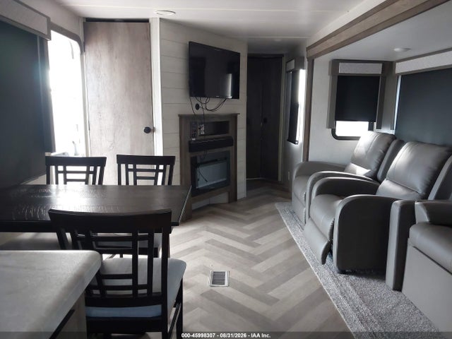 Продаж на аукціоні авто 2020 Forest River Salem Travel Trailer, vin: 4X4TSMD22LA326658, номер лоту: 45998307