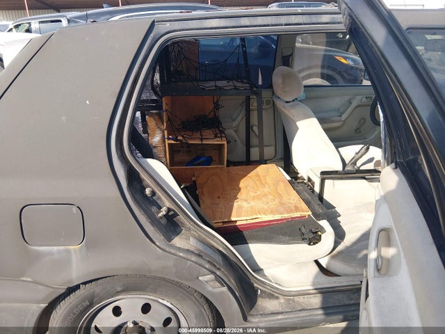 Продажа на аукционе авто 1998 Volkswagen Golf Gl, vin: 3VWFA81HXWM231470, номер лота: 45998509