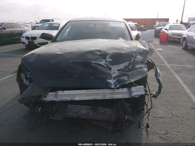 2011 Audi A4 2.0t Premium მანქანა იყიდება აუქციონზე, vin: WAUAFAFL6BN036904, აუქციონის ნომერი: 45998531